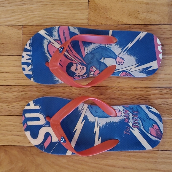 Kids Superman Flip Flops Size 5/6 - Picture 1 of 4